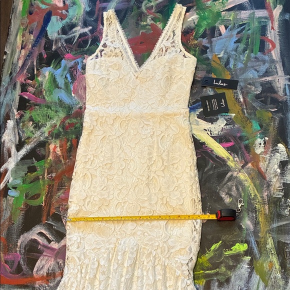 Elegant slightly off white Lace Wedding Dress - Picture 5 of 7